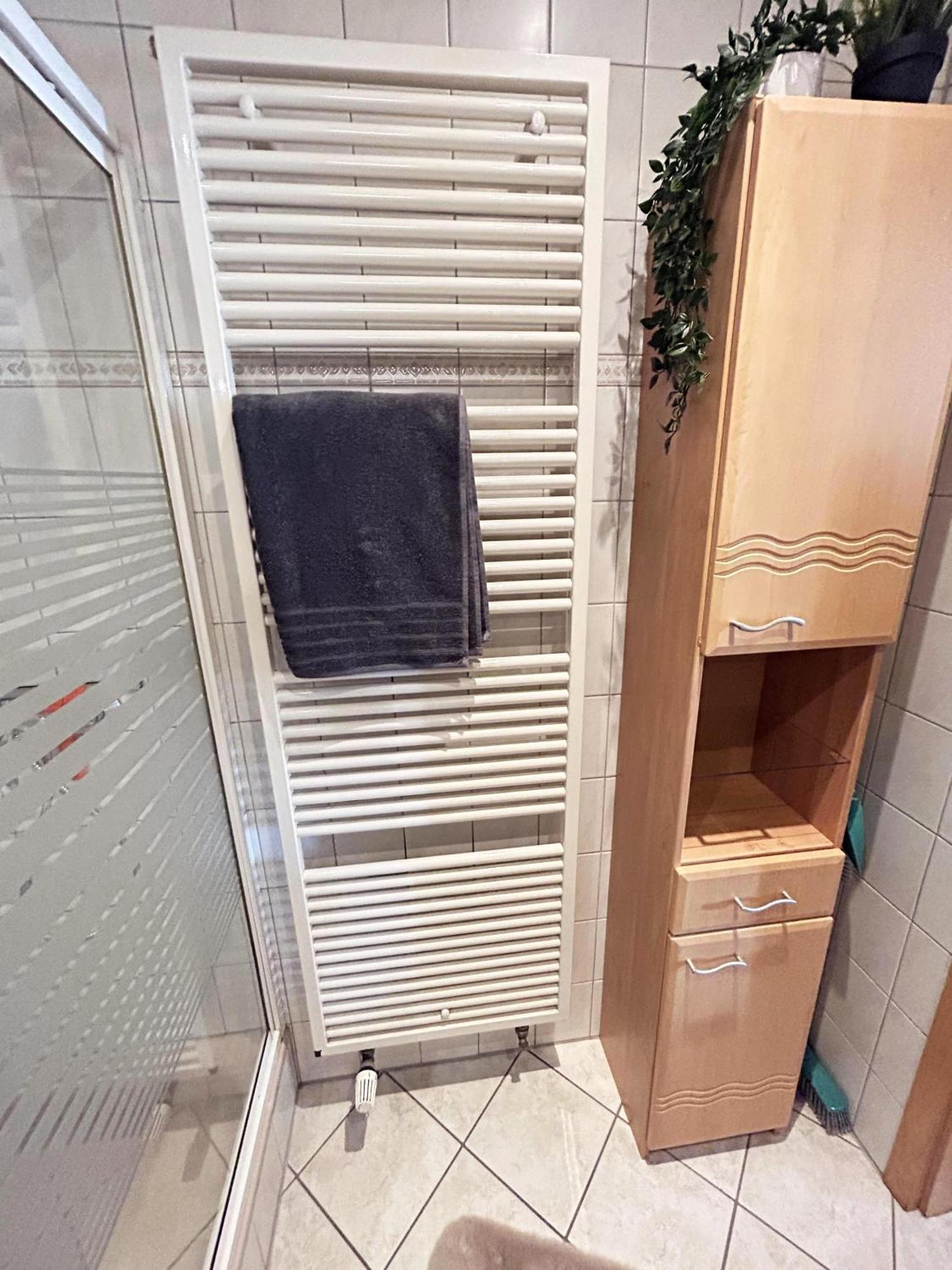Zentrale Ferienwohnung Trier-Euren Mit Heimkino, Kueche, Wallbox & Kostenlose Fahrraeder Luaran gambar