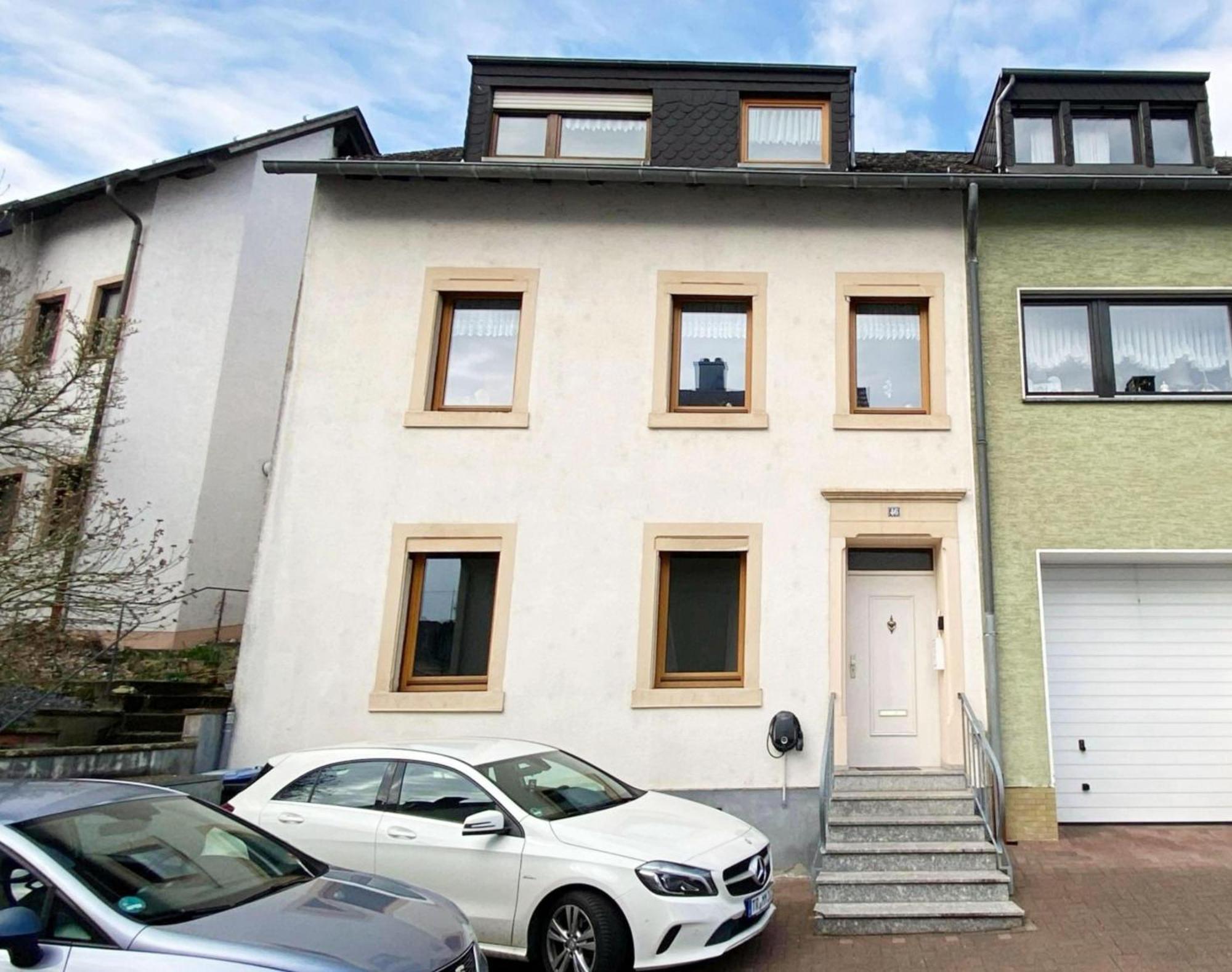Zentrale Ferienwohnung Trier-Euren Mit Heimkino, Kueche, Wallbox & Kostenlose Fahrraeder Luaran gambar